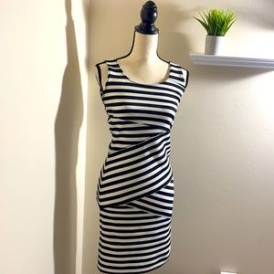 💕🌟MICHAEL KORS STRIPE ZIPPER CLOSURE DRESS🌟💕